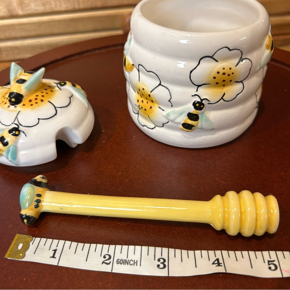 Bee Honey Pot w/ Dipper | Whimsical Ceramic Honey Jar | Cottagecore Kitchen Deco - Picture 9 of 10